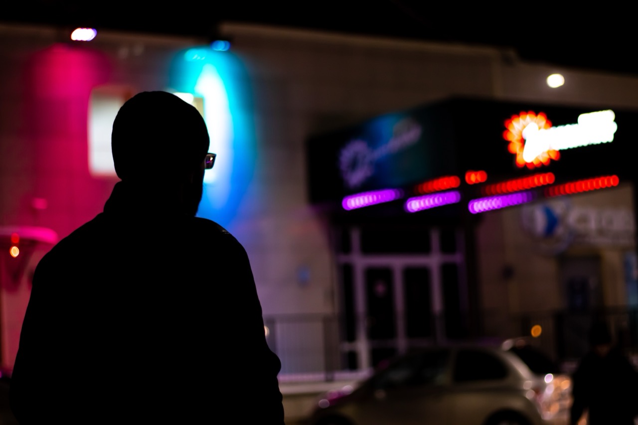 a-dark-silhouette-of-a-man-in-a-hat-and-glasses-on-2025-01-07-05-59-43-utc.jpg