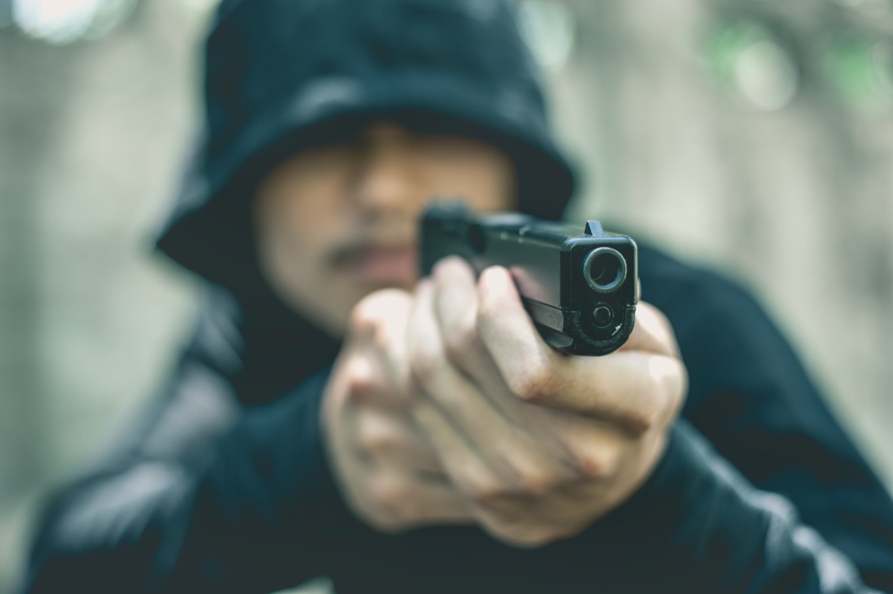 robber-with-a-gun-robbing-intimidate-crime-and-rob-2025-01-09-05-07-30-utc.jpg